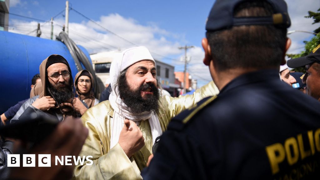 Guatemala police clash with Jewish sect over 160 at-risk children