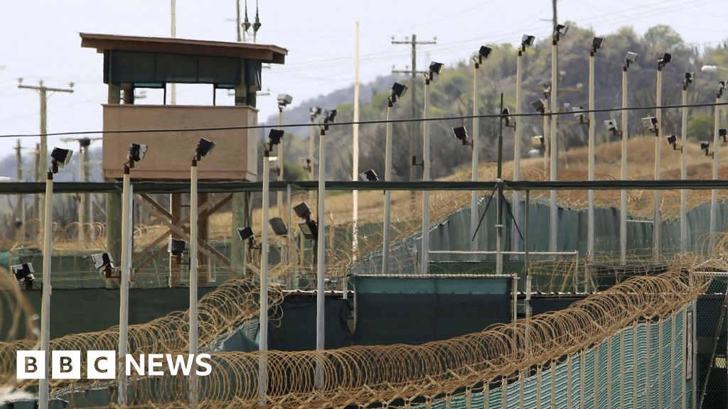 US strikes 11 Guantanamo Bay detainees to Oman