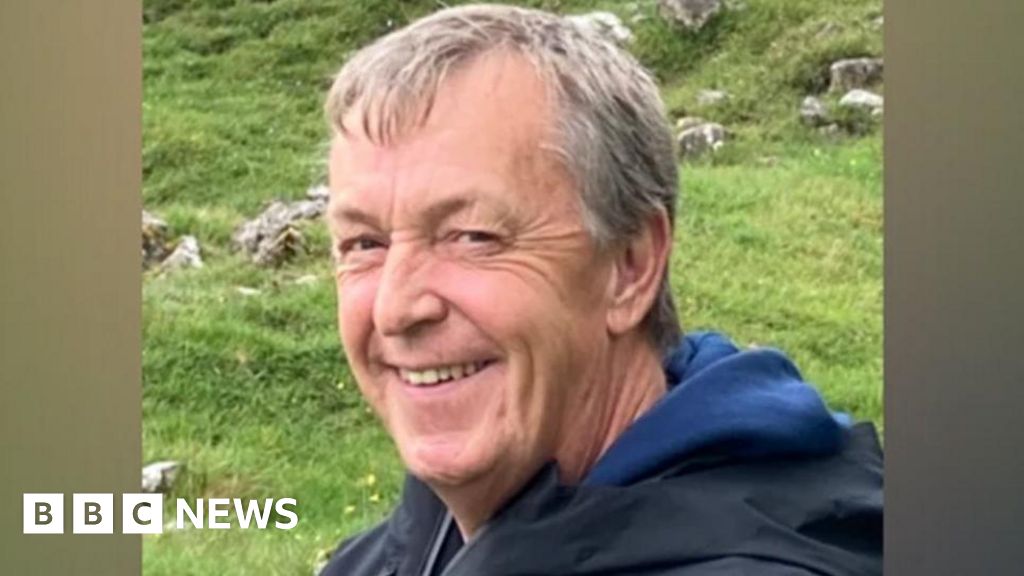 Rossendale man 'did not know what was wrong until I got NHS text' - BBC