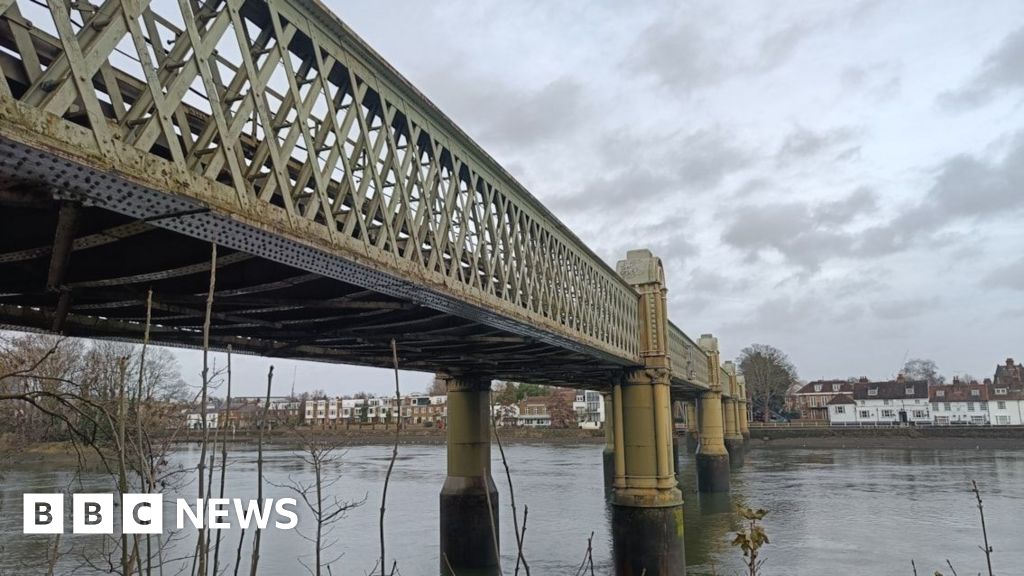 Disruption warning as Kew Railway Bridge work set to begin