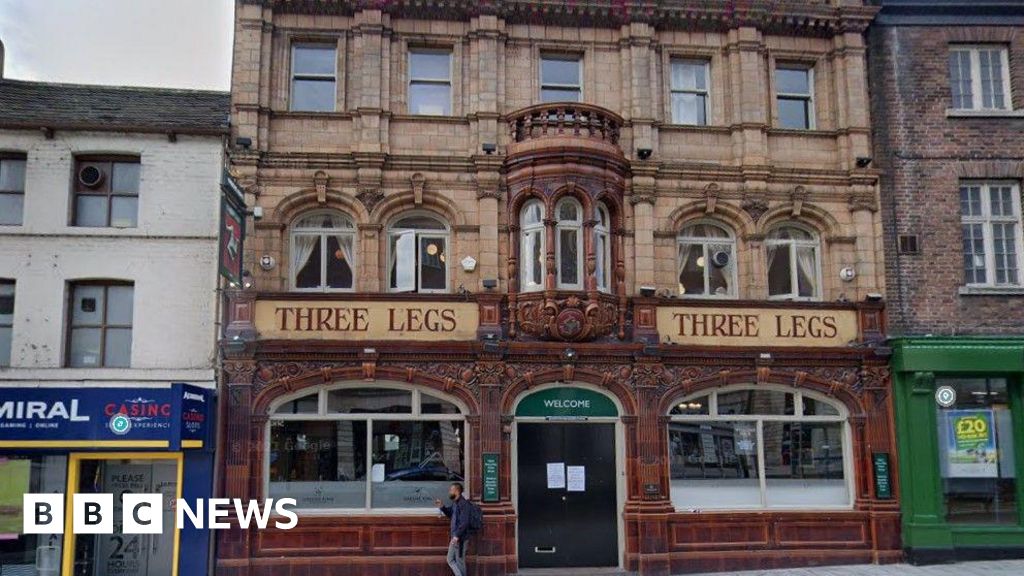 Three Legs pub in Leeds keeps licence despite violence 