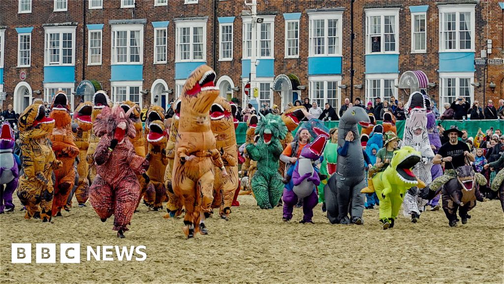 Weymouth menikmati acara Dinosaurus Chase keduanya