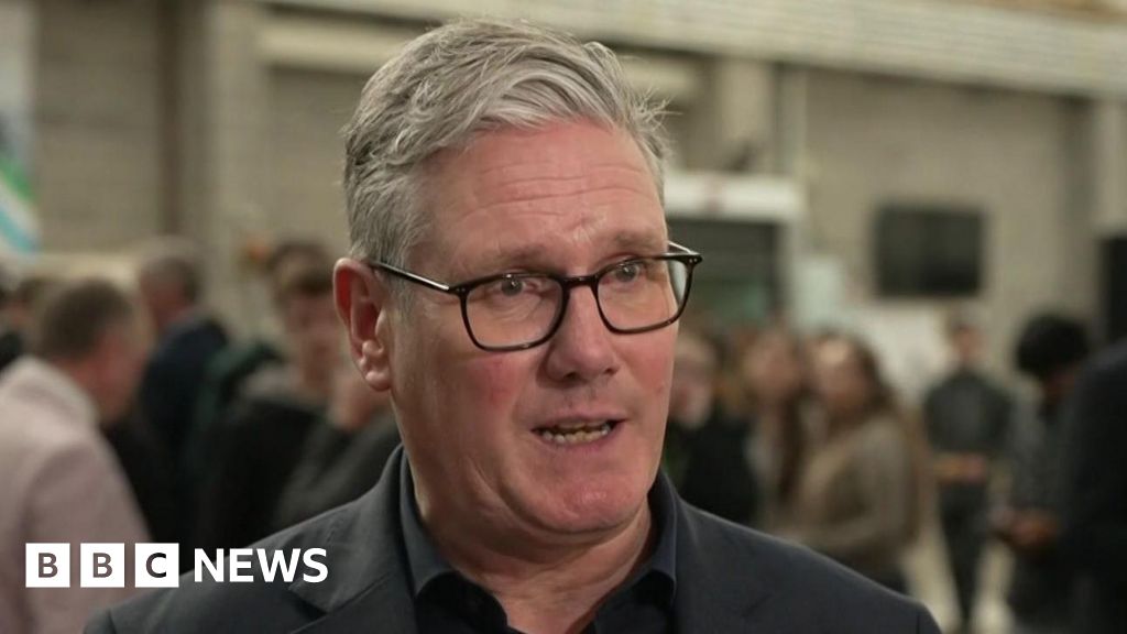 Starmer's aide McSweeney not leaving role over over briefing war, BBC told