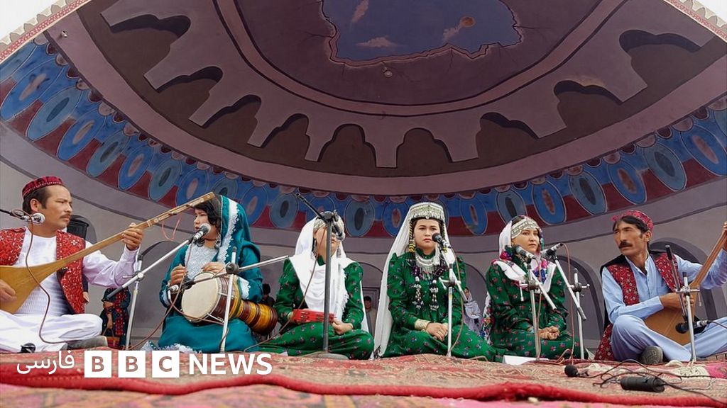 جشنواره دمبوره بامیان نکوداشت نوازنده ای که به خاطر هنرش کشته شد Bbc News فارسی