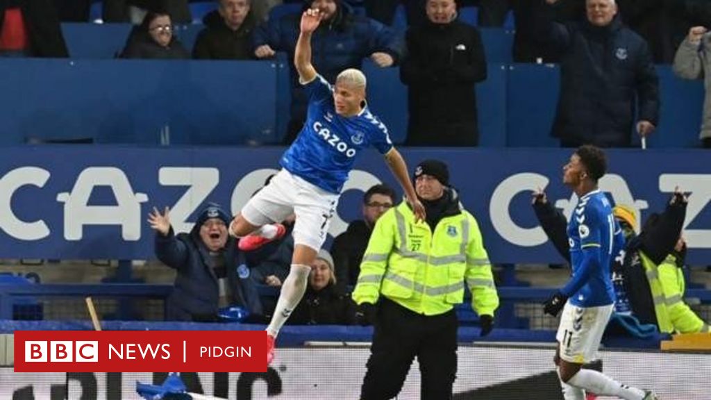 Everton 2 - 1 Arsenal: Richarlison, Gray goals save Everton from ...