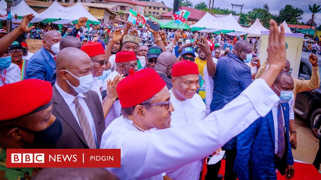 The bags President Buhari's security detail were carrying in Imo state are ballistic  bulletproof briefcases