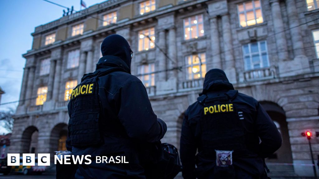 'Tinha sangue por toda a faculdade': os relatos das testemunhas do ataque em Praga