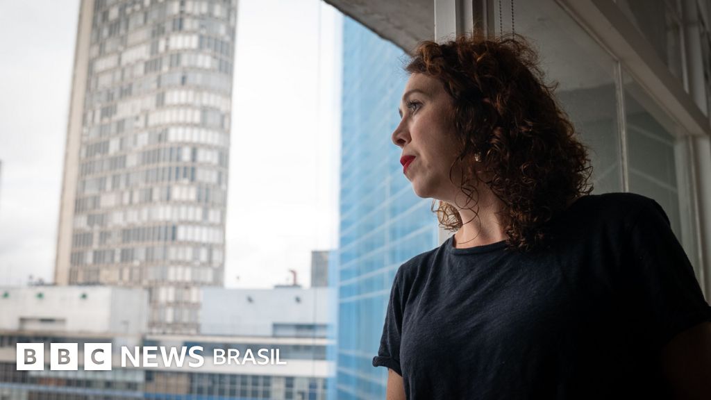 'Vivendo em um hotel': a disputa pela transformação do 'maior edifício residencial' do Brasil' em Airbnb