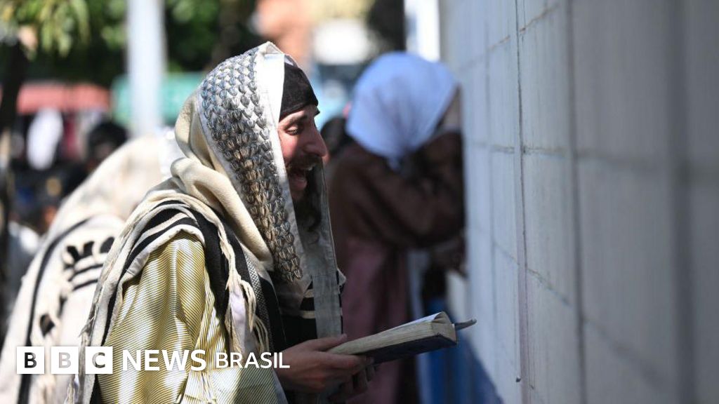 A seita judaica ultraortodoxa acusada de tráfico e abuso de crianças