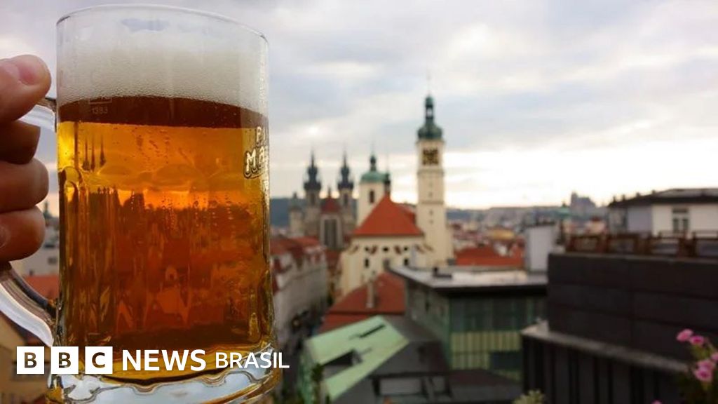 A nação europeia pioneira na 'diplomacia da cerveja' que quer ensinar o mundo a beber 'do jeito certo'