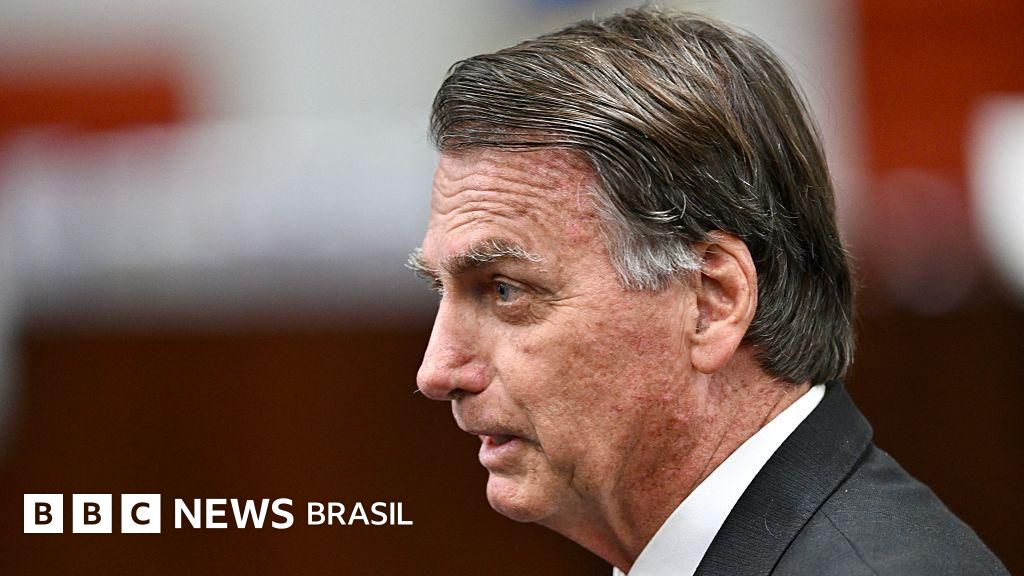 Bolsonaro é internado para passar por cirurgia no ombro; entenda quadro