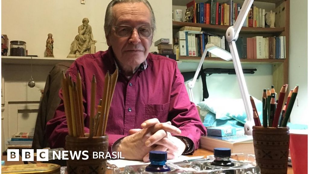 Olavo de Carvalho: morte de escritor é ‘grande revés’ para o bolsonarismo, diz pesquisador alemão