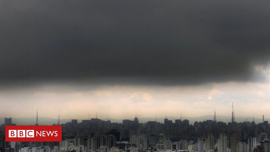 'Quem mora na periferia recebe a maior dose de poluição', alerta médico especialista em saúde ambiental