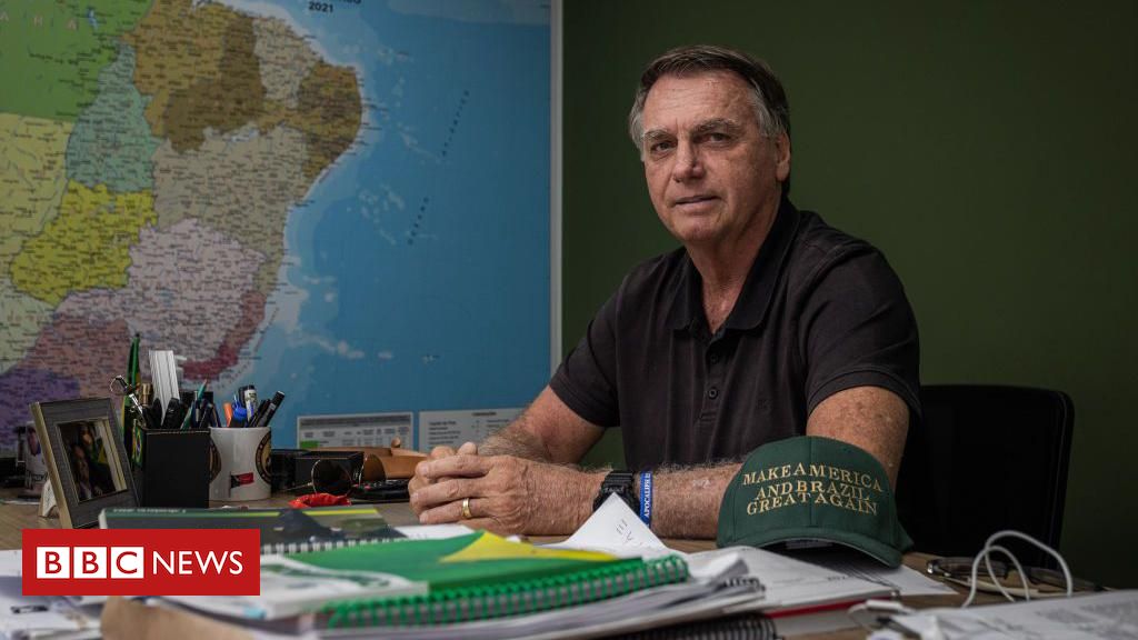 Os planos de contra-ataque de Bolsonaro após denúncia da PGR