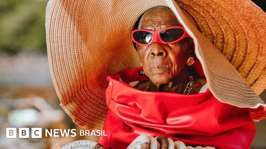 A vovó africana de roupas e óculos extravagantes que se tornou improvável ícone fashion