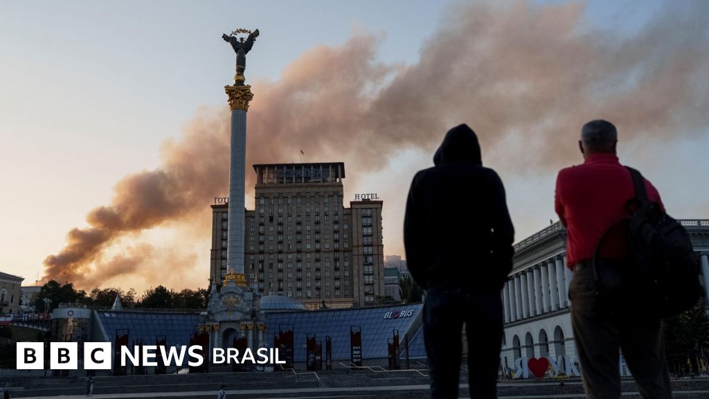 Rússia ataca sede do governo da Ucrânia pela primeira vez em nova onda de bombardeios