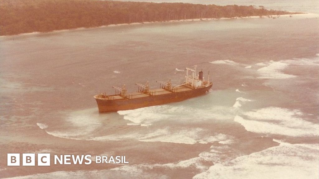 A corrida para salvar 33 marinheiros e 1 cachorro da ilha onde