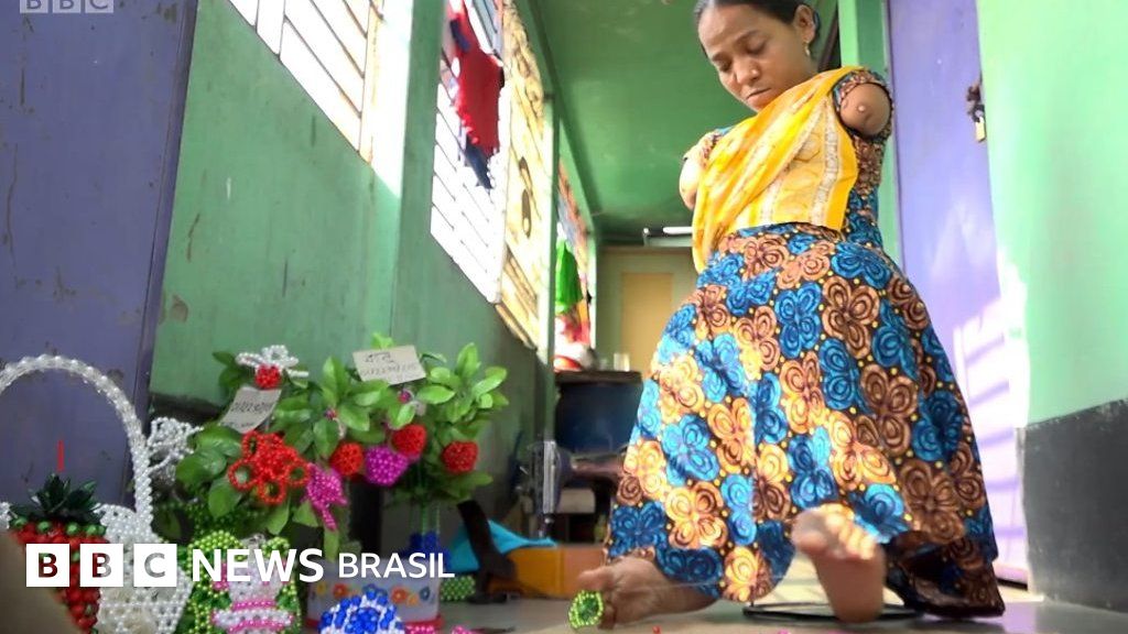 Resultado de imagem para Nasceu sem braços e superou abandono: 'Vizinhos sugeriram que meus pais me matassem'