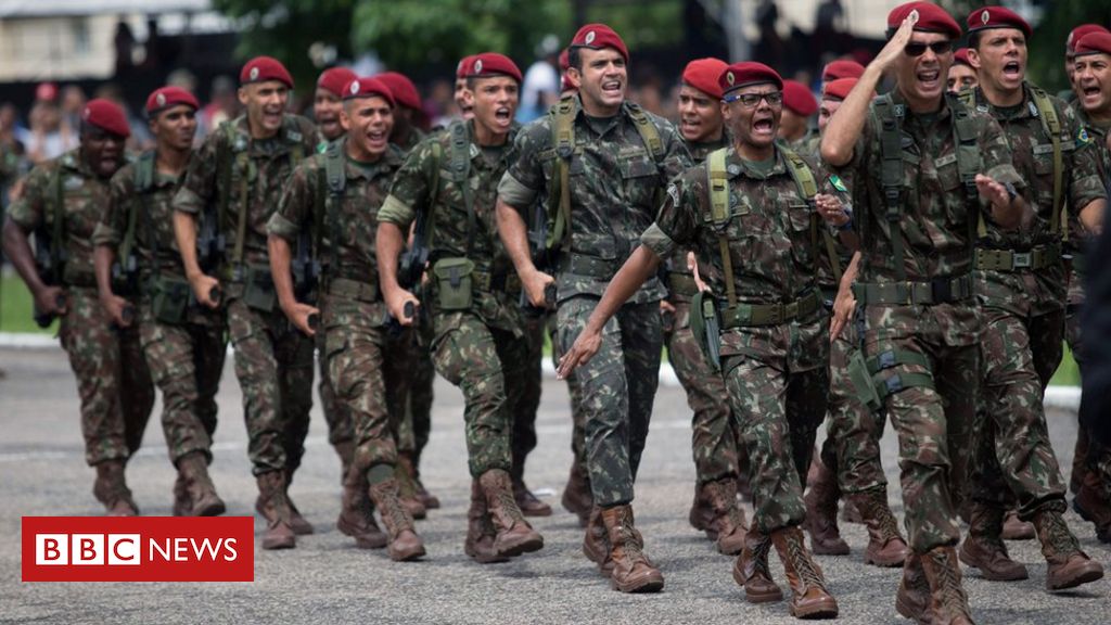 Fui para o exército dos EUA aos 19 anos sem contar para niguém