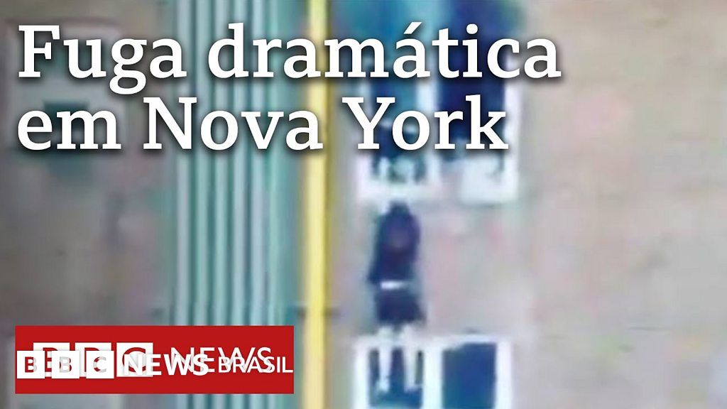 Jovens escapam pela janela de apartamento em chamas em Nova York