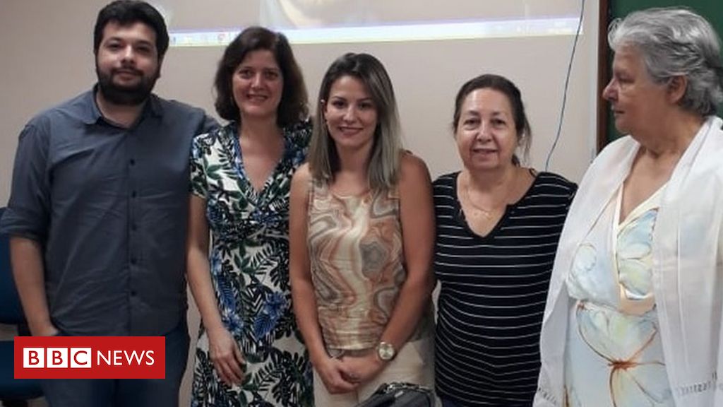 'Fazia faxinas para poder estudar': a história da ex-empregada doméstica que se tornou doutora