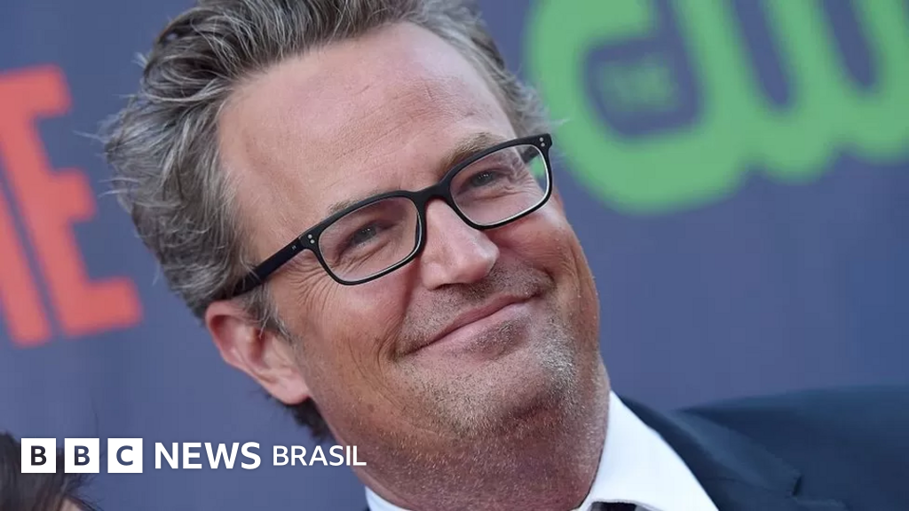 Morre Matthew Perry, o Chandler de 'Friends': a vida do ator em imagens