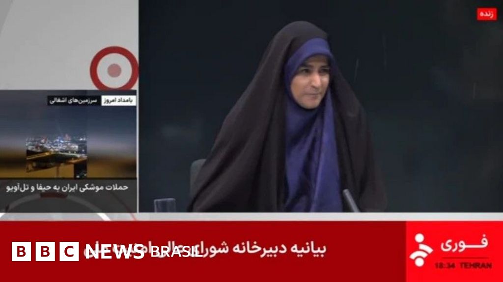 Momento de ataque de Israel à TV estatal do Irã é mostrado ao vivo