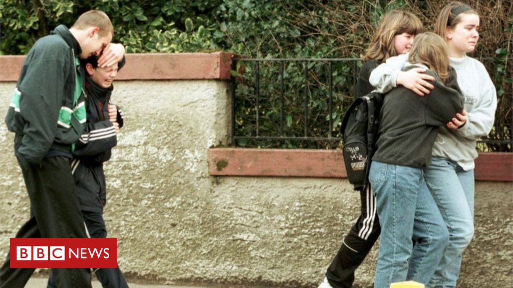 Massacre em escola escocesa levou Grã-Bretanha a proibir armas em 1997