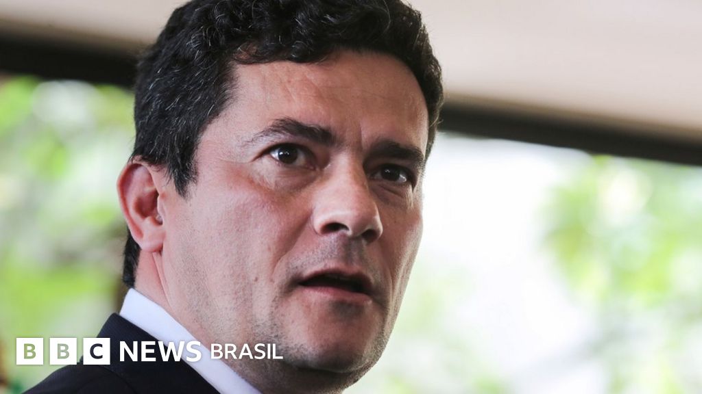 Redes sociais se tornaram 'o quinto poder no Brasil', diz especialista