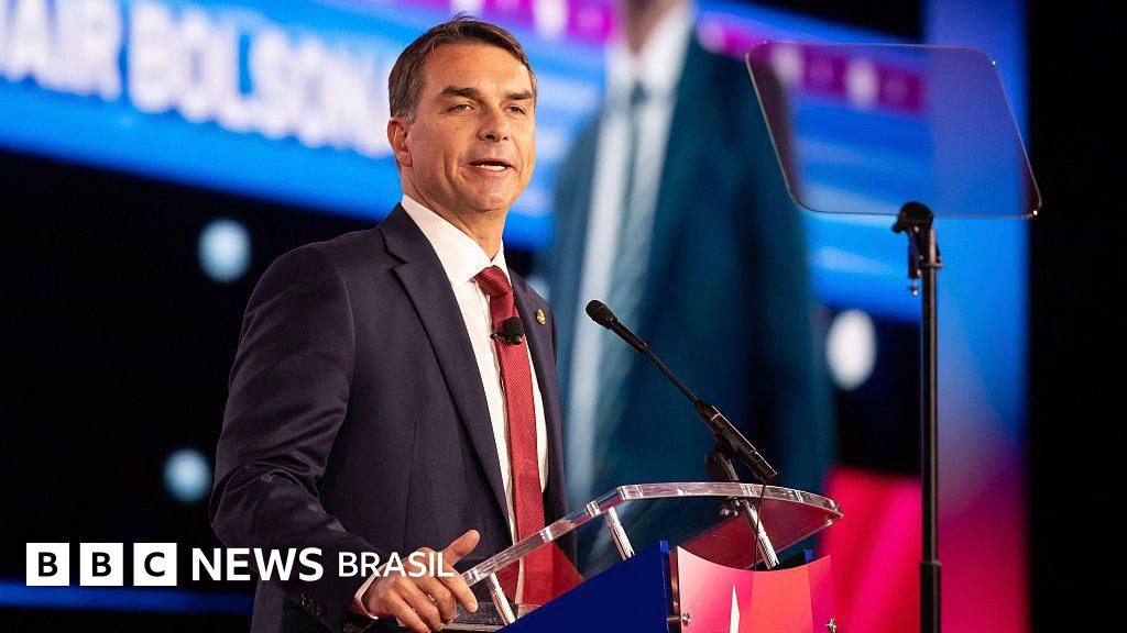 Flávio Bolsonaro vai aos EUA em busca de Trump e agenda positiva em meio a crise e sob olhar atento do governo Lula
