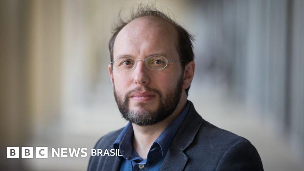 'Reduzir jornada de trabalho é medida pró-famílias', diz historiador português Rui Tavares