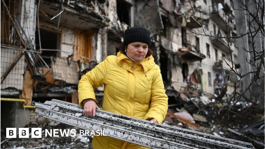 Rússia invade Ucrânia: fortes explosões atingem capital; invasão deixa ...