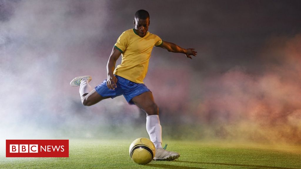 Jogador De Futebol. Jogador De Futebol Adolescente. Dia Do Jogo