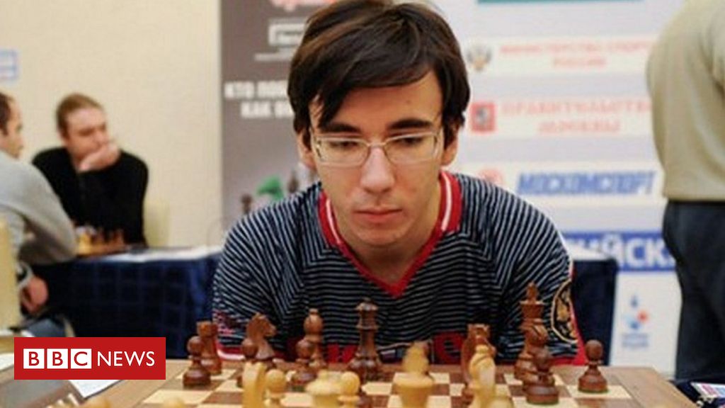 Campeão mundial de xadrez cai do 12º andar e morre durante treino de  parkour na Rússia - Mundo - Extra Online