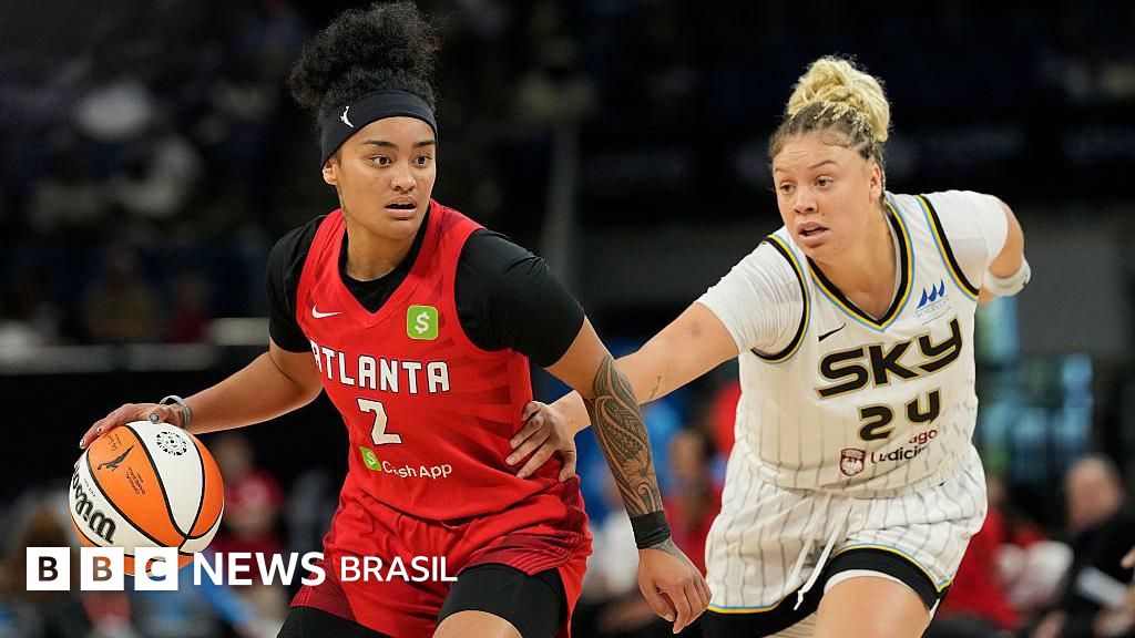 Por que brinquedos sexuais estão sendo atirados durante os jogos da liga feminina de basquete dos EUA?