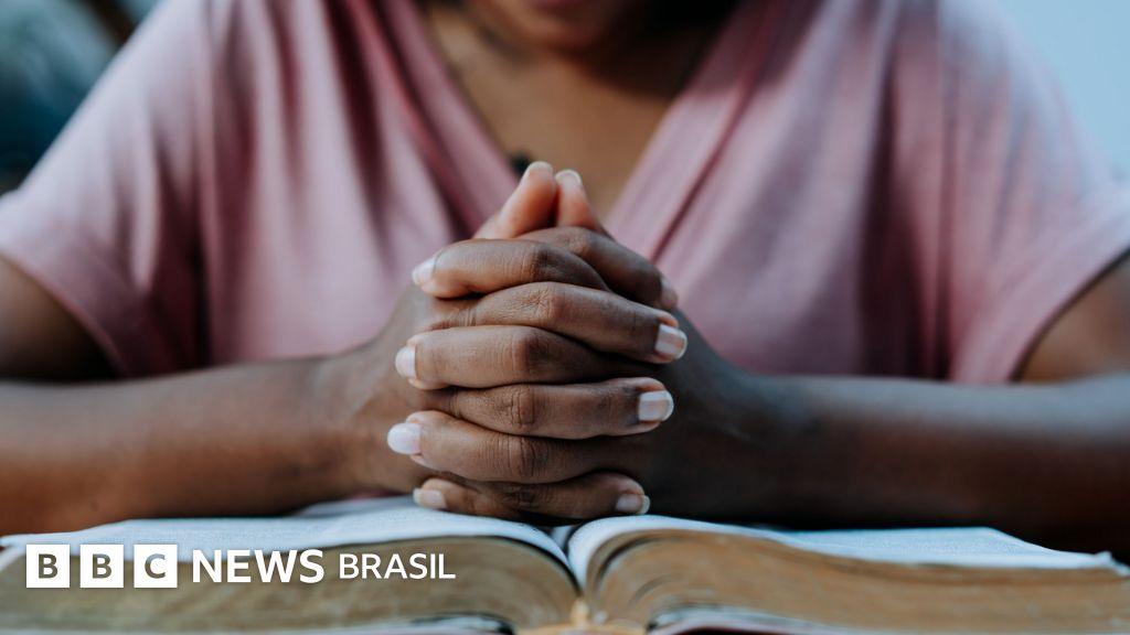 Por que evangélicos devem demorar 17 anos para ultrapassar católicos no Brasil, segundo projeção