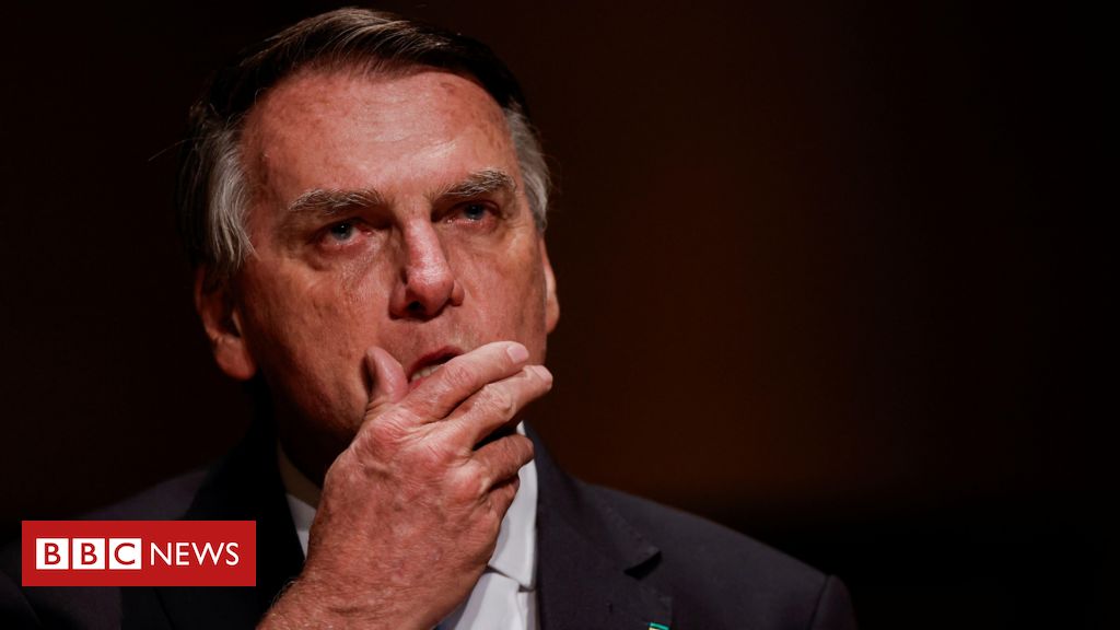 Bolsonaro na embaixada da Hungria: o que muda em investigação de tentativa de golpe?