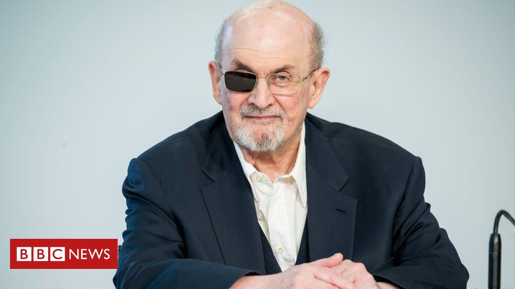 'A perda de um olho me entristece diariamente': Salman Rushdie relembra ataque em NY