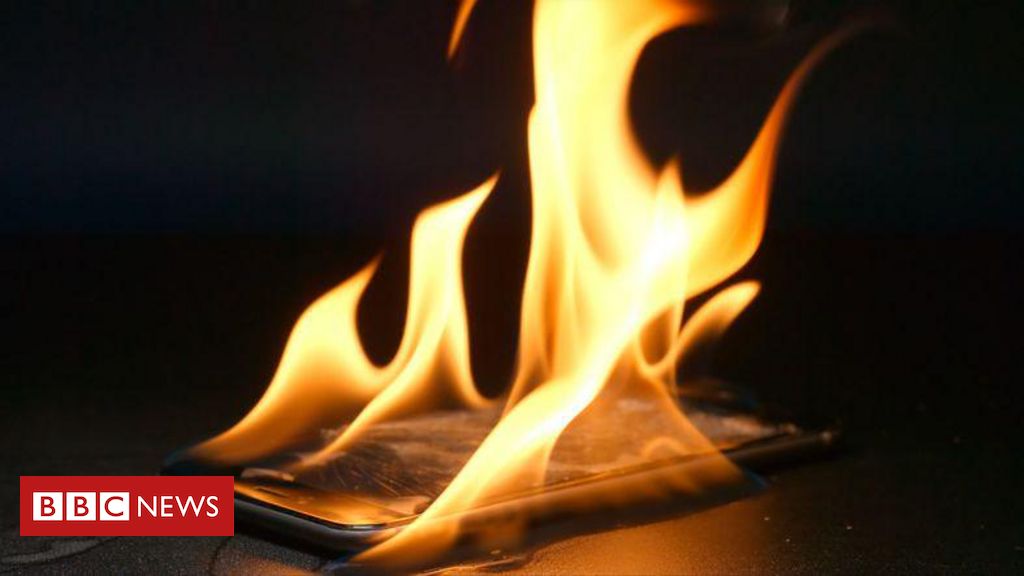 Celular explode no bolso de mulher: como aparelho pode pegar fogo e o que fazer para evitar