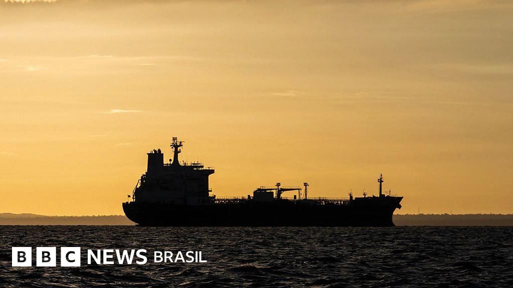 Os marinheiros recrutados para trabalhar em navios fantasmas alvos de sanções: 'escravidão moderna'