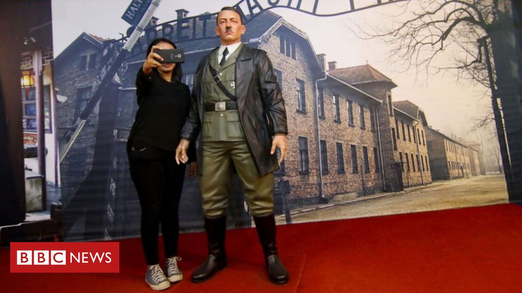 Estátua De Hitler é Removida De Museu Após Polêmica Com Selfies Bbc