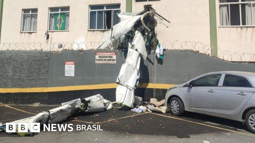 Avião cai em Belo Horizonte e colide contra prédio; duas pessoas morreram