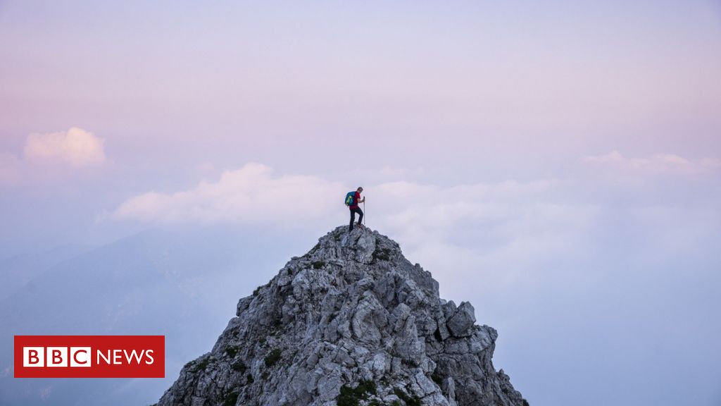 Qual a diferença entre solidão e solitude? E por que ficar sozinho pode fazer bem à saúde