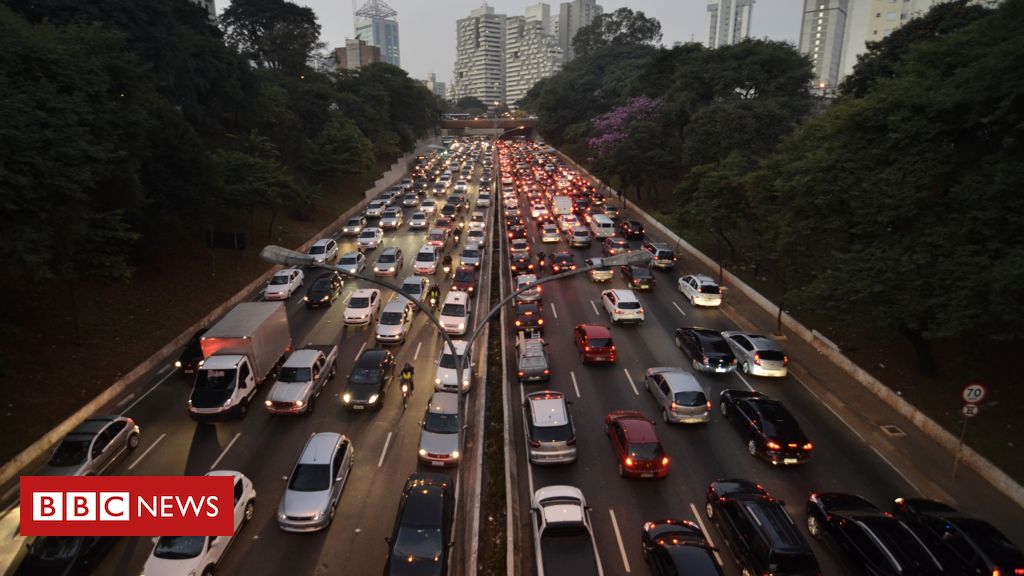 Carro é caro no Brasil? Modelo mais em conta na Argentina custa R$ 90 mil e  só tem dois lugares