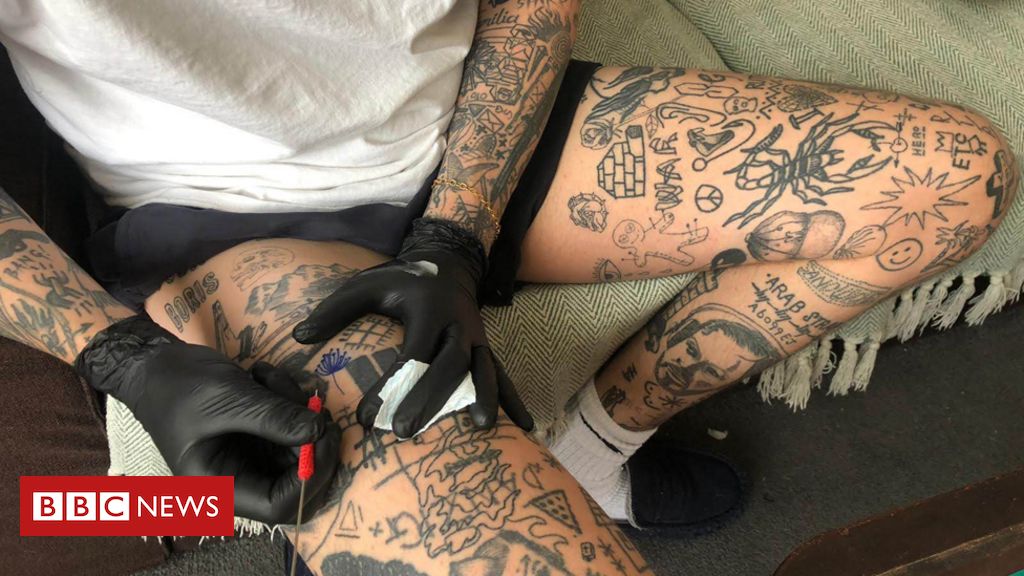 Coronavírus: 'Estou fazendo uma tatuagem a cada dia de isolamento, mas o espaço está acabando'