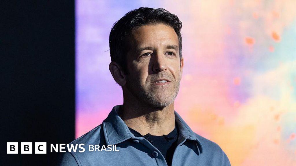 Apple entra em 'nova era' com troca de comando após 15 anos