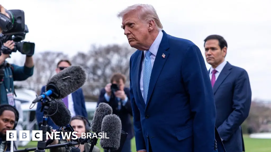 Trump diz que teve 'conversas produtivas' com Irã e adia ameaça de ataques a usinas