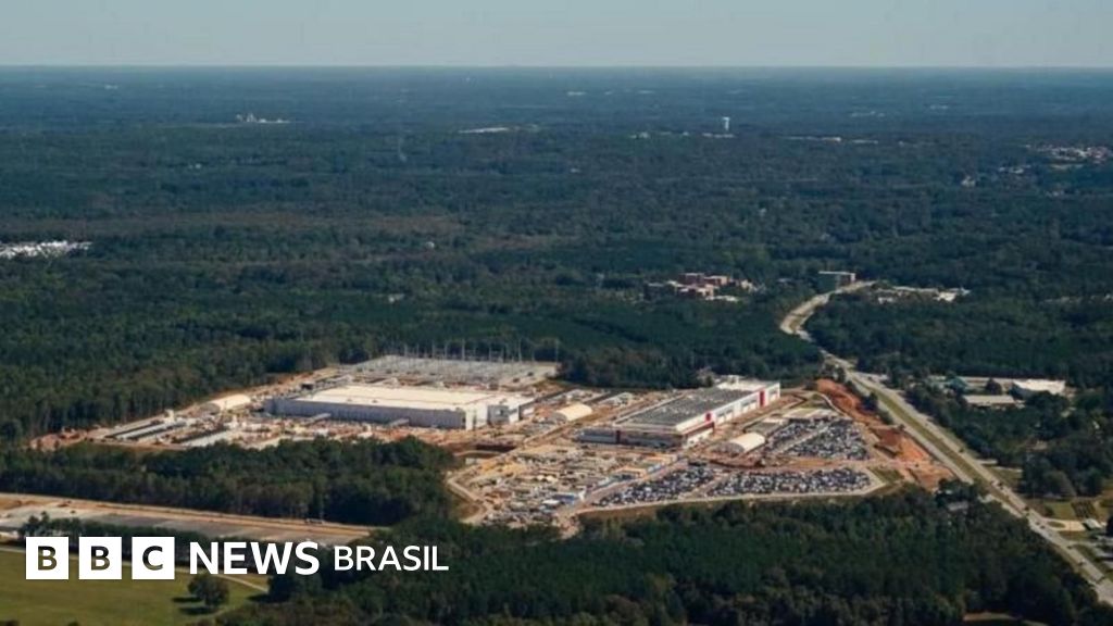 Os transtornos causados pelos data centers gigantes que são base de vida online, mas consomem enormes quantidades de água