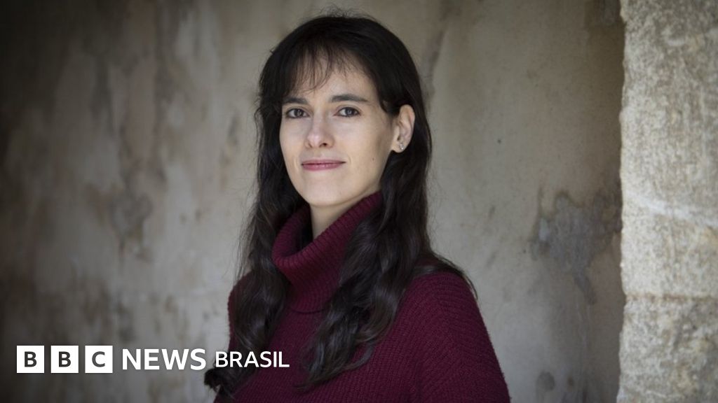 'Falta de privacidade mata mais que terrorismo': o surpreendente alerta de professora de Oxford - BBC News Brasil