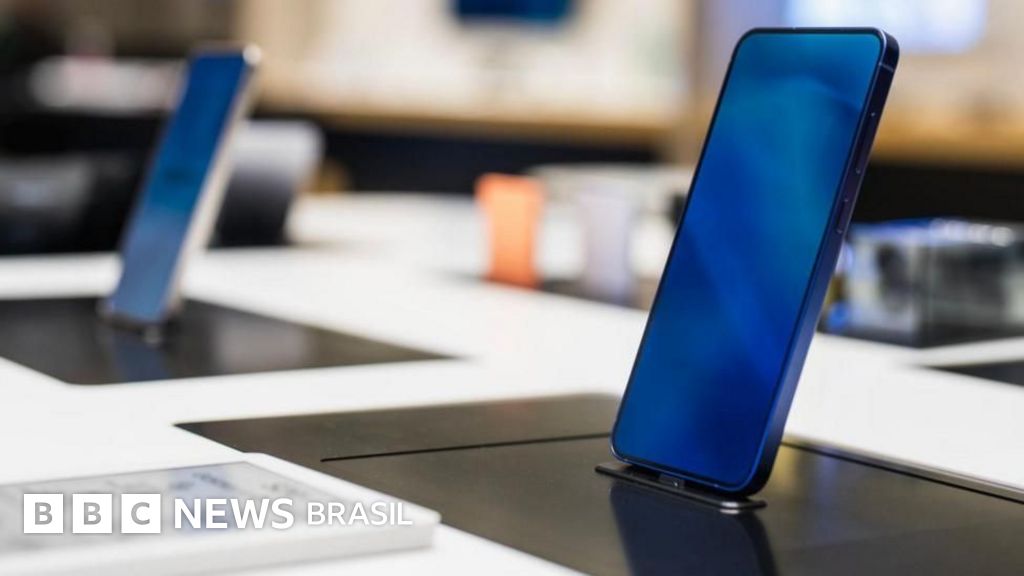 Trump alivia tarifas para smartphones e computadores